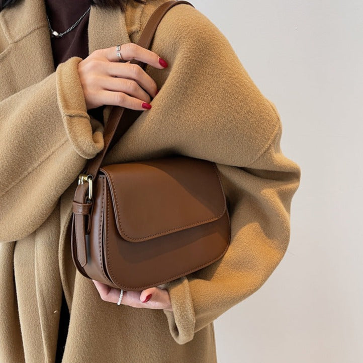 Layla | Chic Shoulder Bag in Subtle Nude Hue