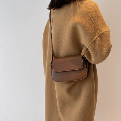Layla | Chic Shoulder Bag in Subtle Nude Hue