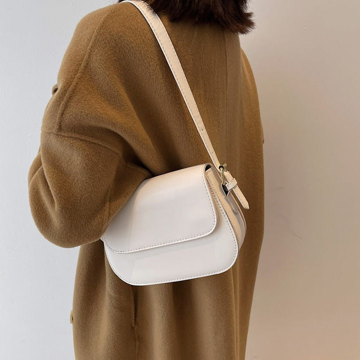 Layla | Chic Shoulder Bag in Subtle Nude Hue