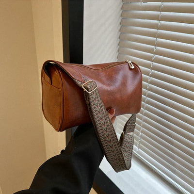 Maeve | Chic Shoulder Bag with Contemporary Strap