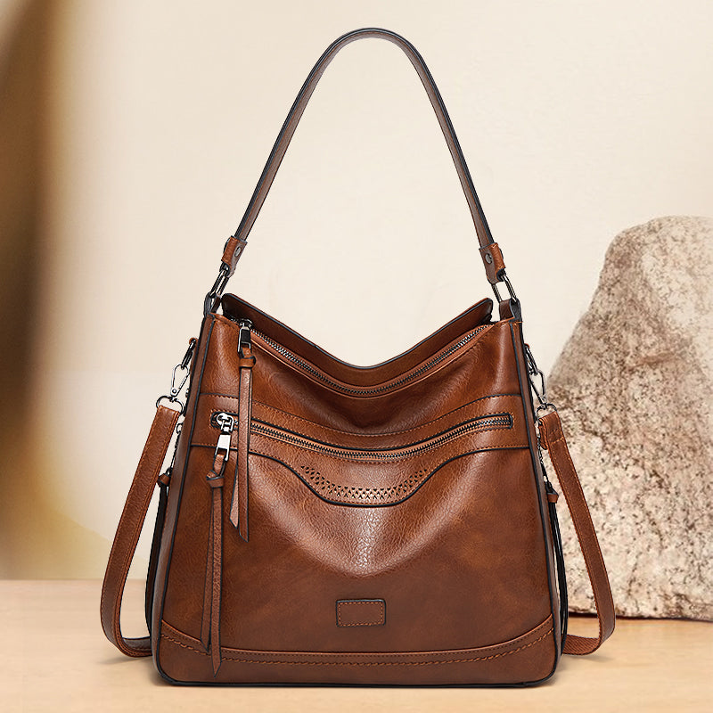 Penelope | Chic Shoulder Bag with a Flowing Design